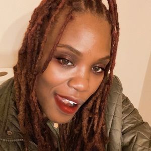 Meet your Posher, Lonetta